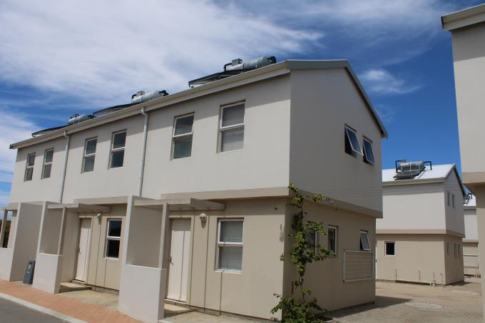 2 Bedroom House for Sale For Sale in Mossel Bay - MR655349