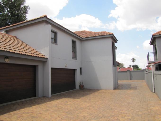 4 Bedroom Simplex for Sale For Sale in Vanderbijlpark - MR655510