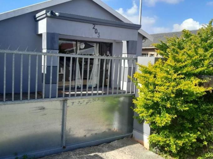 3 Bedroom House for Sale For Sale in Mdantsane - MR655529