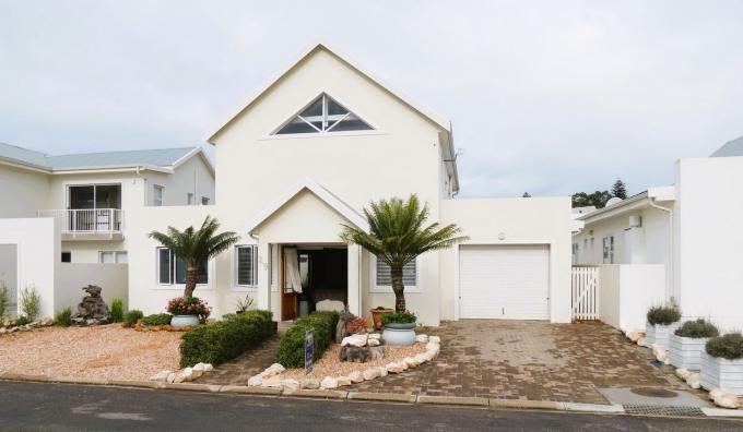 3 Bedroom House for Sale For Sale in Stilbaai (Still Bay) - MR655563