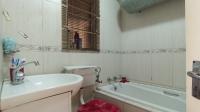 Bathroom 1 - 4 square meters of property in Fleurhof