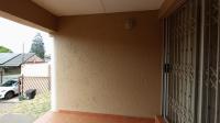 Patio - 9 square meters of property in Mondeor