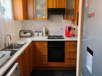 Kitchen - 9 square meters of property in Mondeor