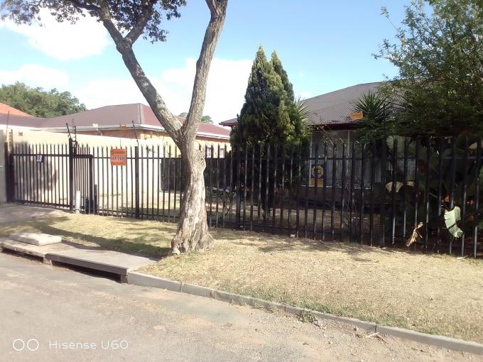 3 Bedroom House for Sale For Sale in Rosettenville - MR655723