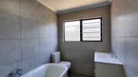 Bathroom 1 - 6 square meters of property in Crystal Park