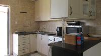 Kitchen - 8 square meters of property in Alveda