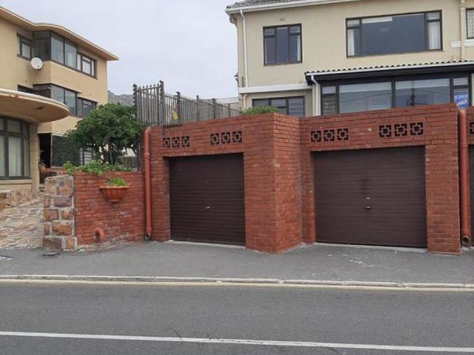 2 Bedroom Apartment for Sale For Sale in Fish Hoek - MR655799