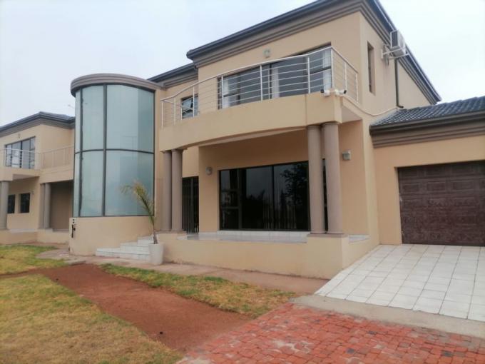 5 Bedroom House for Sale For Sale in Kameelfontein - MR655813