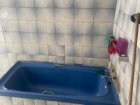 Bathroom 3+ of property in Bezuidenhout Valley