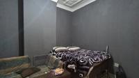 Bed Room 3 of property in Bezuidenhout Valley