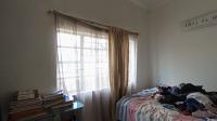 Bed Room 1 - 12 square meters of property in Bezuidenhout Valley