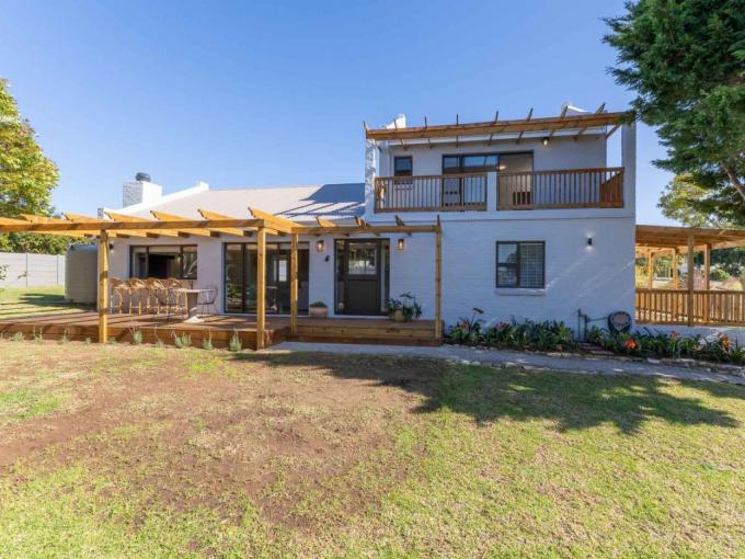 4 Bedroom House for Sale For Sale in Stilbaai (Still Bay) - MR655937