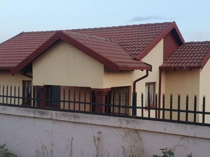 3 Bedroom House for Sale For Sale in Tlhabane West - MR655946