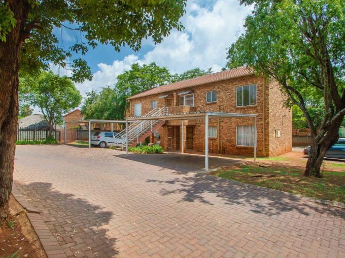 2 Bedroom Apartment for Sale For Sale in Wilgeheuwel  - MR655981