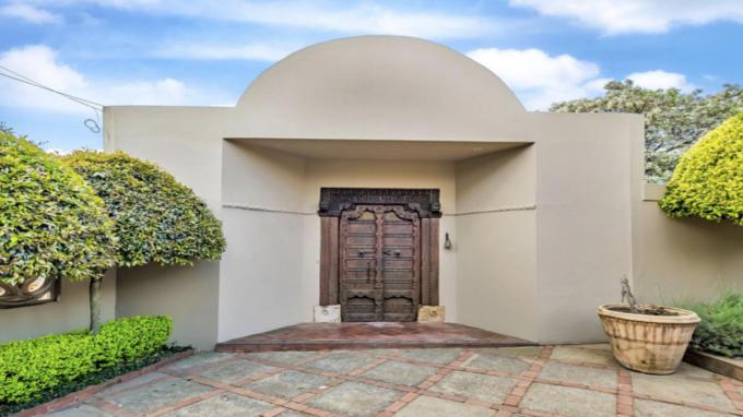 5 Bedroom Freehold Residence for Sale For Sale in Bryanston - Home Sell - MR655999