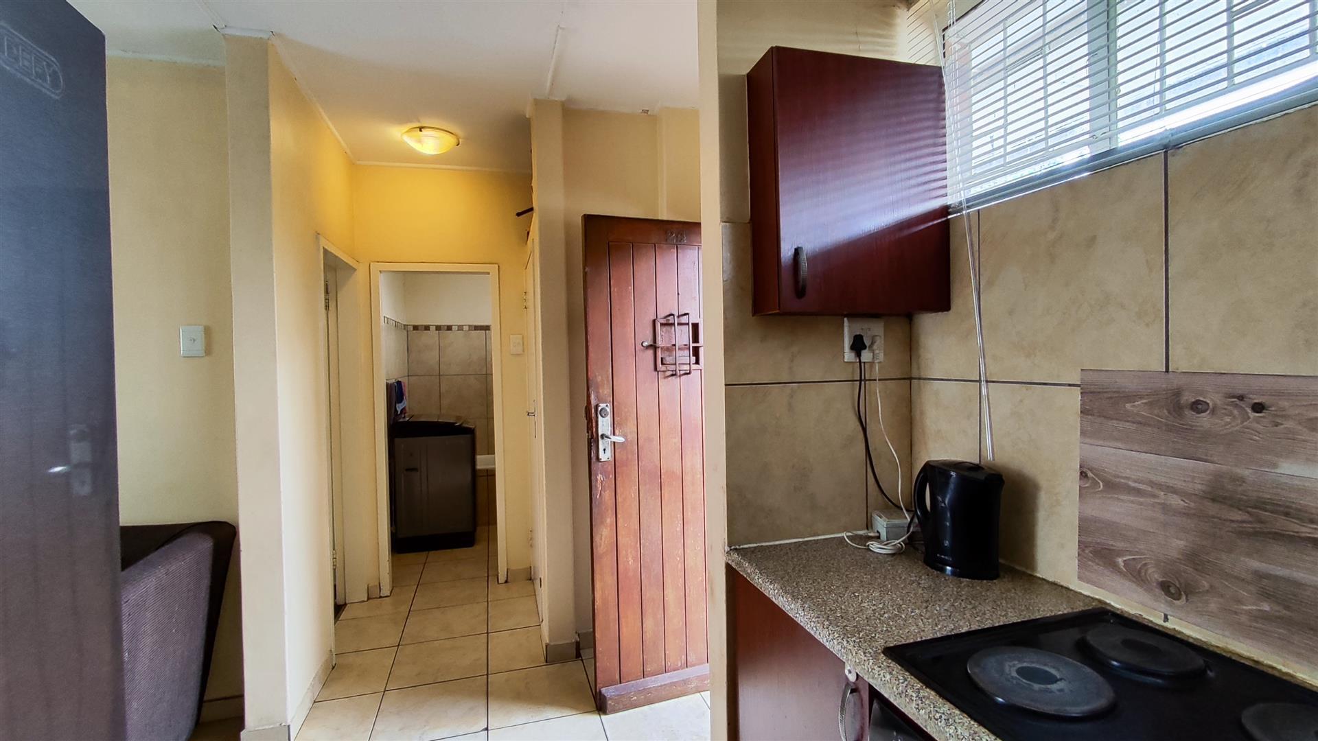 Kitchen - 9 square meters of property in Sasolburg