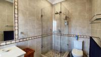 Bathroom 2 - 7 square meters of property in Bedfordview