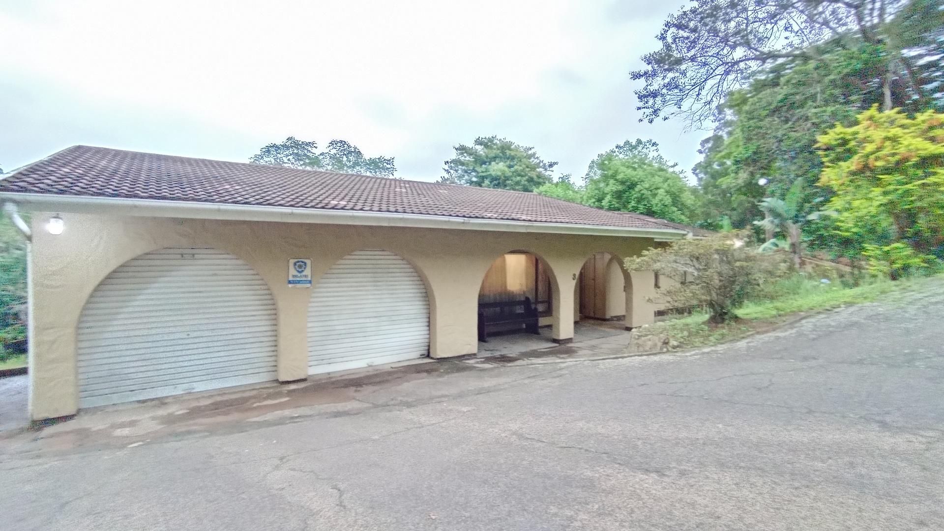 Front View of property in Padfield Park