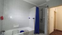 Bathroom 1 - 8 square meters of property in Padfield Park