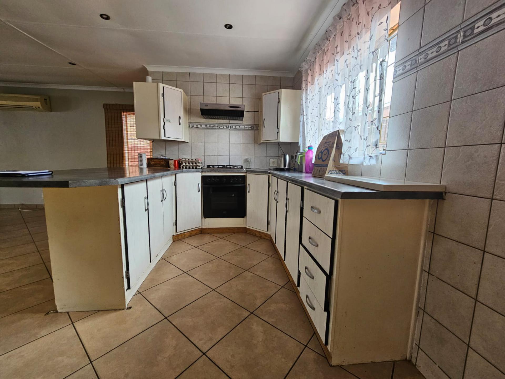 Kitchen of property in Doornpoort