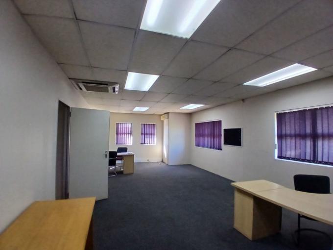 Commercial to Rent in Rustenburg - Property to rent - MR656381