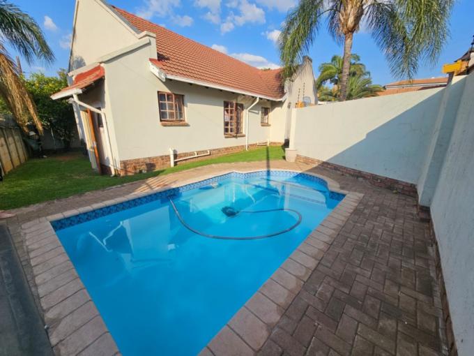 3 Bedroom House for Sale For Sale in Safarituine - MR656439