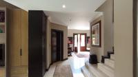 Spaces - 121 square meters of property in Sandhurst