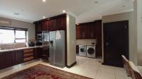 Kitchen - 34 square meters of property in Sandhurst