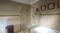 Bathroom 1 - 11 square meters of property in Sandhurst