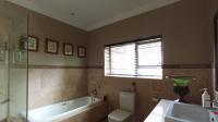 Bathroom 1 - 11 square meters of property in Sandhurst