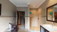 Bathroom 1 - 11 square meters of property in Sandhurst