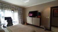 Bed Room 2 - 19 square meters of property in Sandhurst