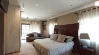 Main Bedroom - 38 square meters of property in Sandhurst