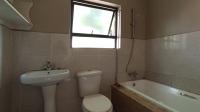 Staff Bathroom - 5 square meters of property in Sandhurst