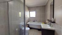 Bathroom 1 of property in Somerset West