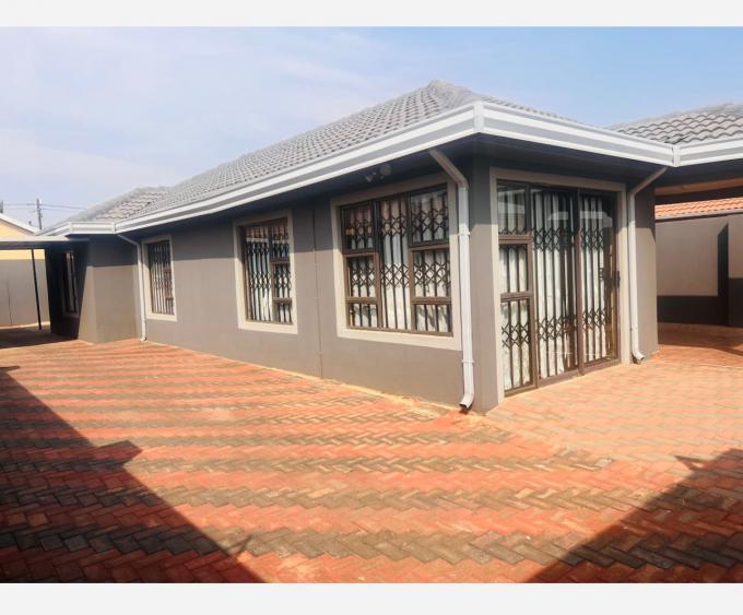 3 Bedroom House for Sale For Sale in Protea Glen - MR656566