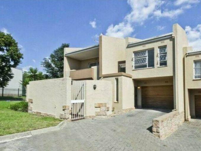 3 Bedroom Duplex for Sale For Sale in Sunninghill - MR656587