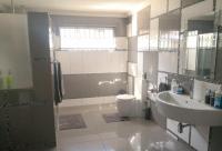 Bathroom 1 of property in Vaalpark