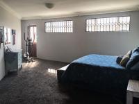 Main Bedroom of property in Vaalpark