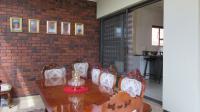 Dining Room - 17 square meters of property in South Crest