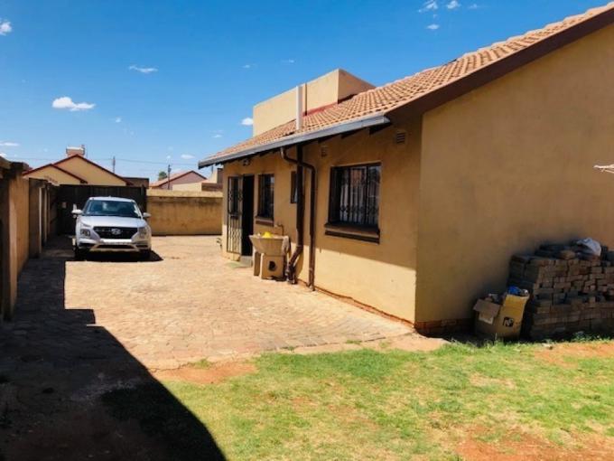 3 Bedroom House for Sale For Sale in Vosloorus - MR656965