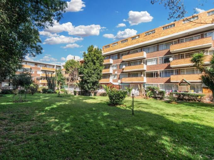 2 Bedroom Apartment for Sale For Sale in Parktown - MR656966