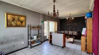 Dining Room - 13 square meters of property in Dalview