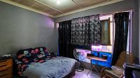 Bed Room 3 - 17 square meters of property in Dalview