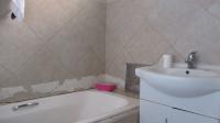 Bathroom 1 - 4 square meters of property in Townsview