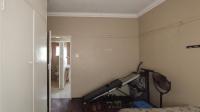 Bed Room 2 - 14 square meters of property in Lyttelton Manor