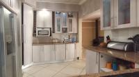 Kitchen - 32 square meters of property in Lyttelton Manor