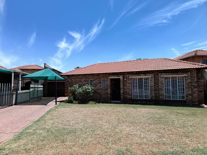 3 Bedroom House for Sale For Sale in Waterval East - MR657220