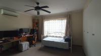 Main Bedroom - 21 square meters of property in Garsfontein