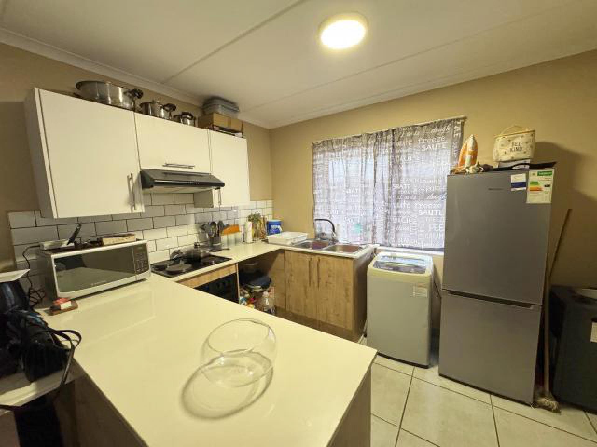 Kitchen of property in Pomona